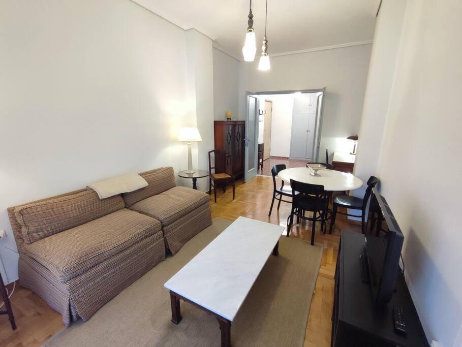 Volos Center, St Nicholas Square, Xenios المظهر الخارجي الصورة